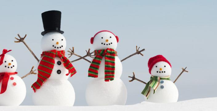 Family of 4 mini snowmen figurines